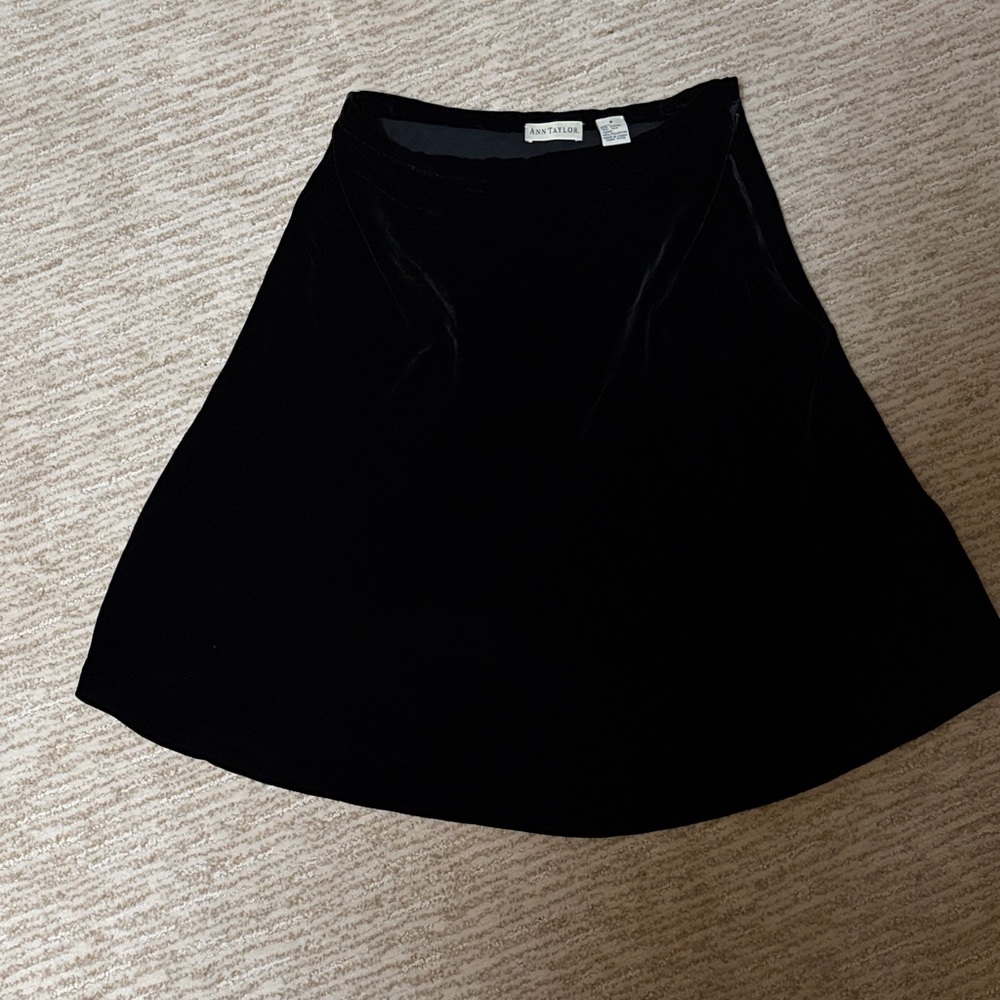 Ann Taylor Black Velvet Knee-Length Skirt